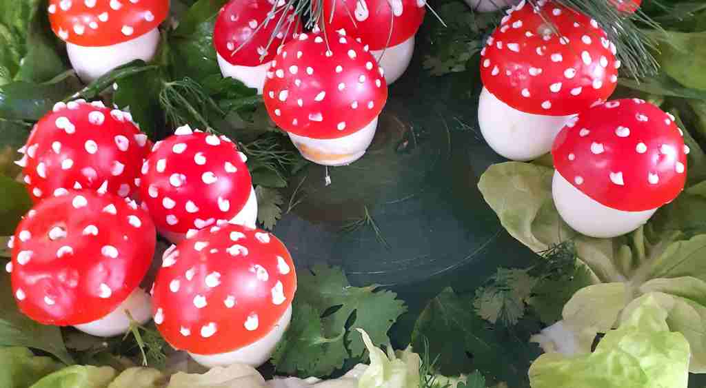 Retro-Buffet Fliegenpilze nicht vom Partyservice